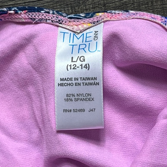 Time and Tru Swim Suit One Piece ((size Large)) - Picture 3 of 4